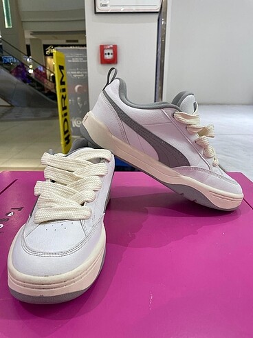 41 Beden beyaz Renk puma orj sıfır ayakkabı