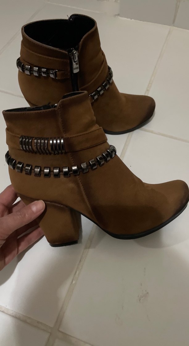 Kahverengi Süet Dolgu Topuklu Kadın Bot - Görsel 4