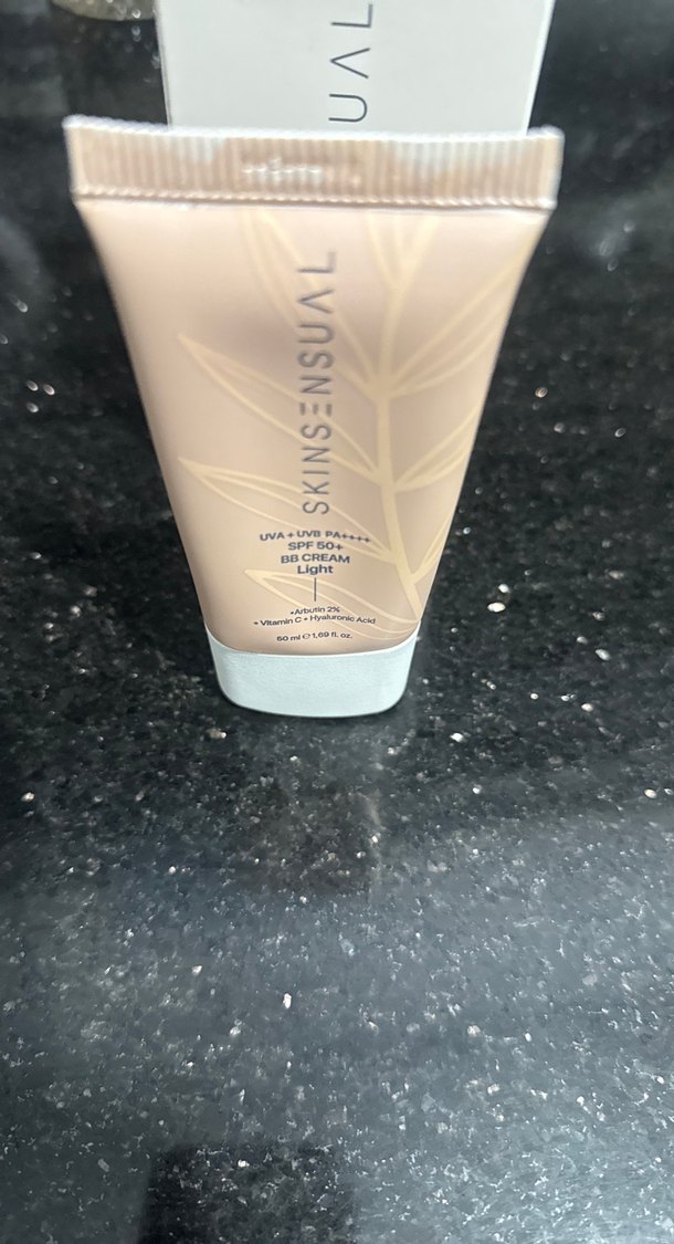Skinsensual SPF50+ Açık Ton BB Krem - Görsel 5