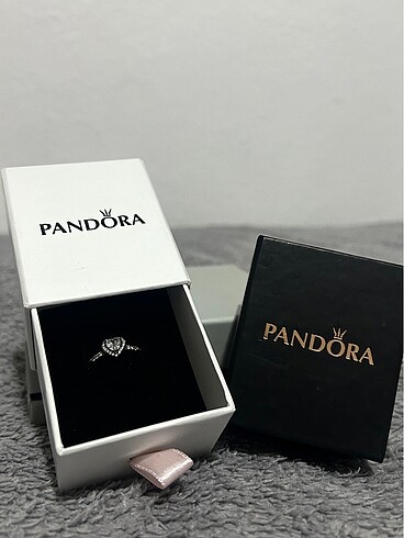 Pandora yüzük