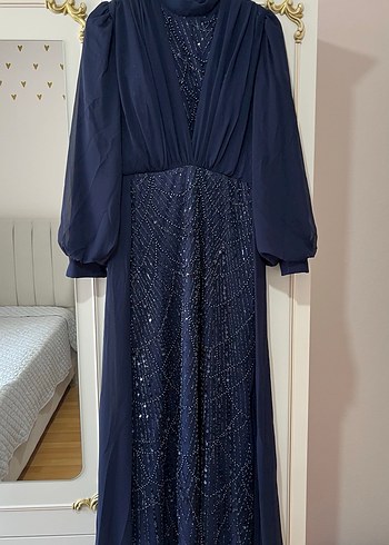 Lacivert İşlemeli Tesettür Abiye - Görsel 3