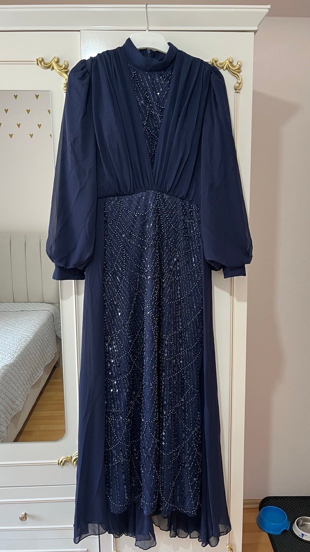 Lacivert İşlemeli Tesettür Abiye - Görsel 3