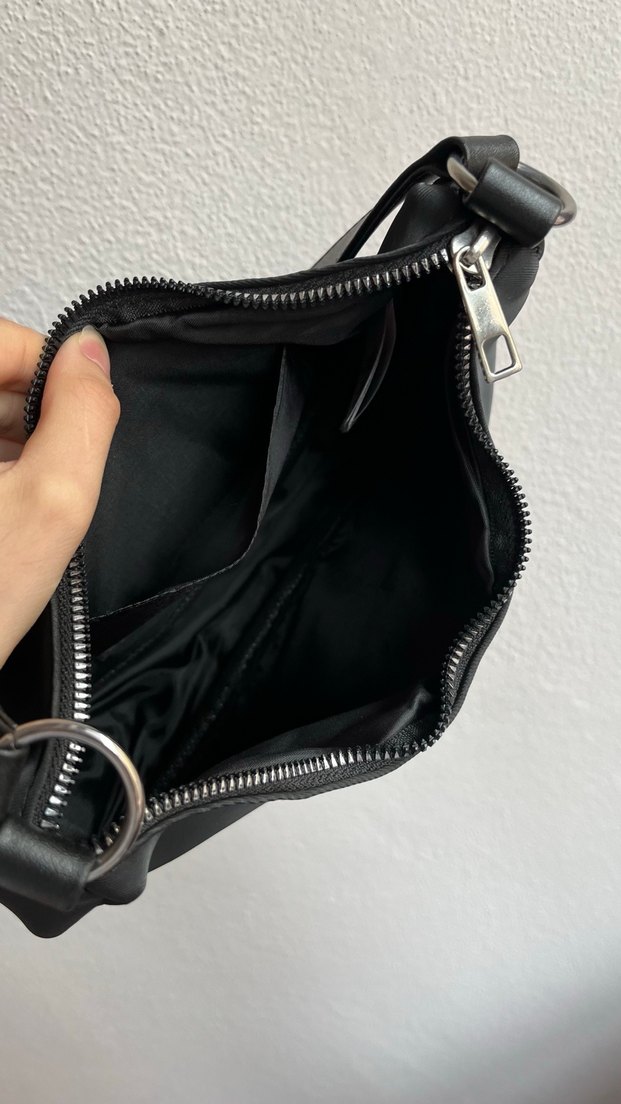 LCW Siyah Fermuarlı El Omuz Çantası - Görsel 4