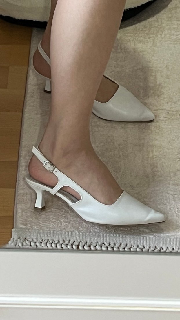 Beyaz Sivri Uç Kısa Topuklu Stiletto - Görsel 4