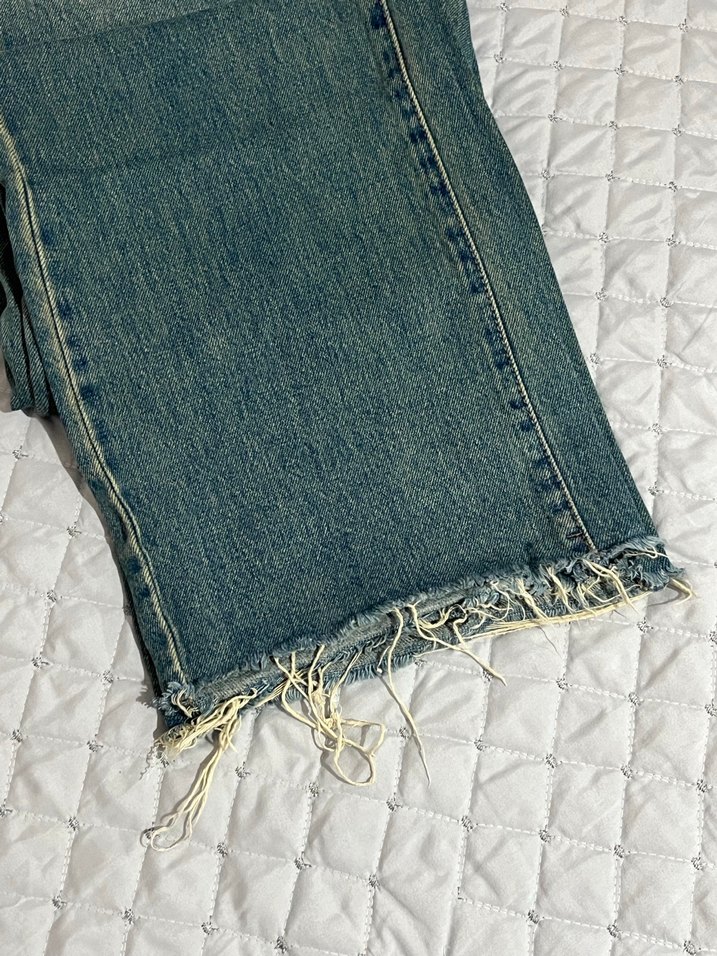 Stradivarius Orta Koyu Mavi Saçaklı Straight Jean - Görsel 5