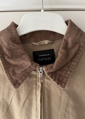 Kadife Yakalı Bej Ceket - Görsel 2