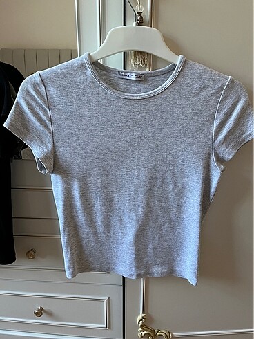 Bershka Kısa Kollu Bisiklet Yaka Tshirt