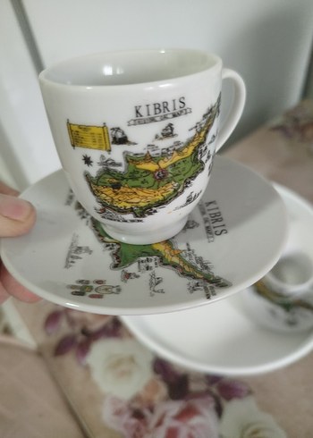 Beyaz Desenli 9 kisilik  Fincan ve Tabak Seti - Görsel 5