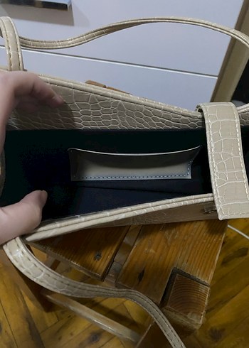 Bej Deri Yılan Desenli Kemerli Kadın Çanta - Görsel 2