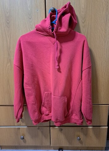 Kırmızı sweatshirt 