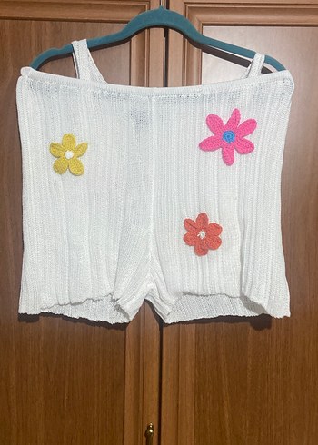l Beden beyaz Renk Nakışlı Beyaz Örme Mini Süveter
