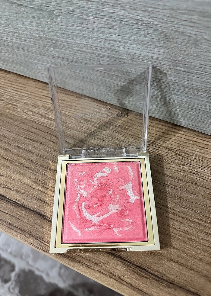 Revolution pro allık lustre pink rose - Görsel 3