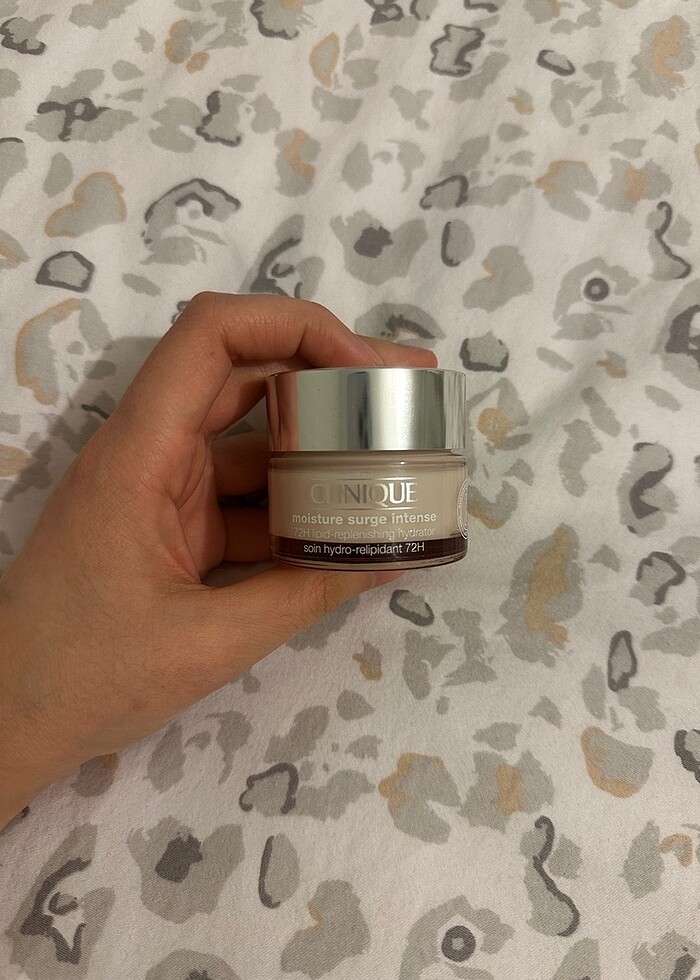 Clinique moisture surge intense nemlendirici krem - Görsel 2