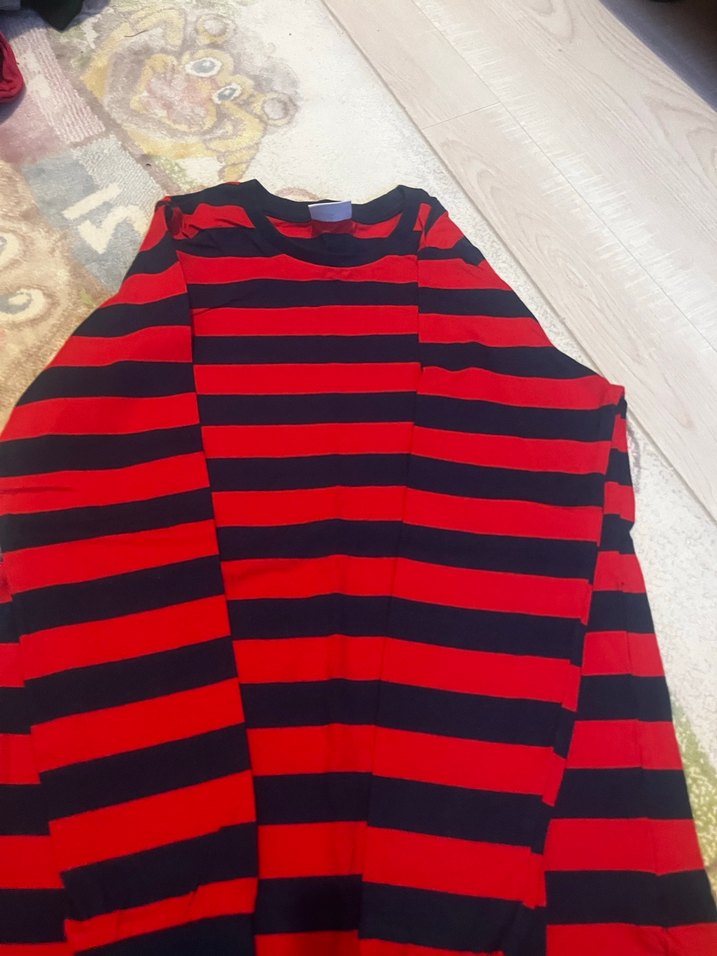 LC Waikiki Erkek Çocuk Kırmızı Siyah Çizgili Tişört - Görsel 2