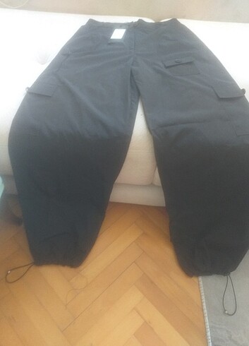 Yanları cepli salaş pantalon