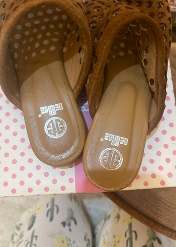 Dantel Detaylı Kahverengi Dolgu Topuklu Kadın Terlik - Görsel 7