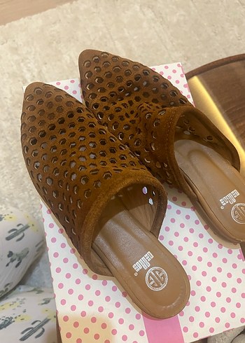 Dantel Detaylı Kahverengi Dolgu Topuklu Kadın Terlik - Görsel 5