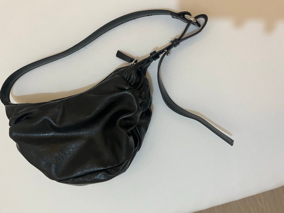 Siyah Deri Tokalı Kadın Çanta - Görsel 3