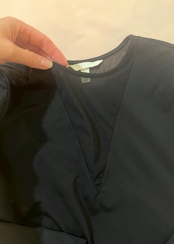 Siyah V Yakalı Kadın Bluz - Görsel 4