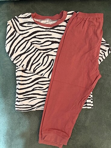 4 Yaş Beden Kız çocuk pijama takımı