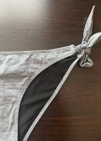 38 Beden Gri İpli Kadın Bikini Altı