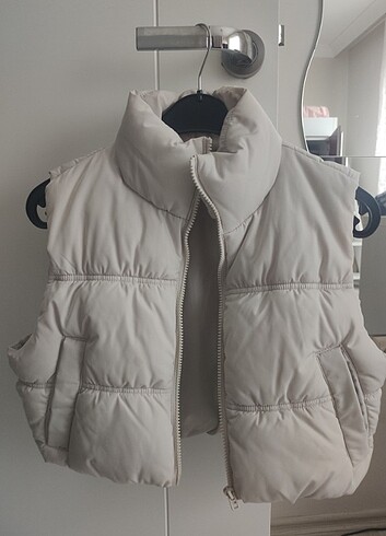 H&M H&m kadın pofuduk crop yelek
