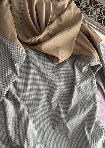 Bej Kapüşonlu Kısa Kadın Yağmurluk - Görsel 6