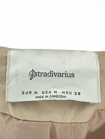 m Beden ten rengi Renk Stradivarius Trenchcoat %70 İndirimli.