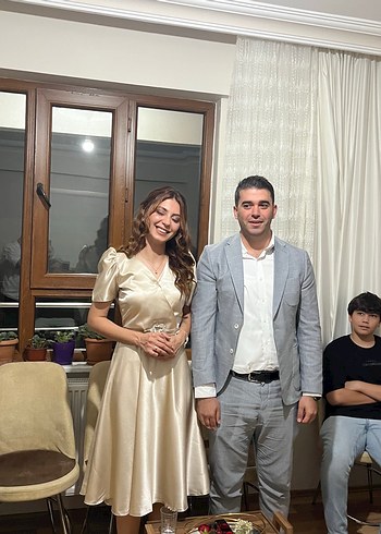m Beden Beyaz Bohem Midi Saten Nişan Elbisesi