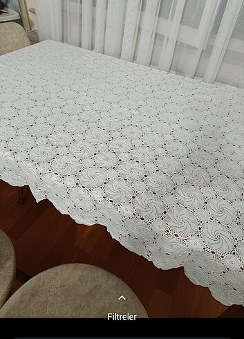 Pierre Cardin Dantel masa örtüsü