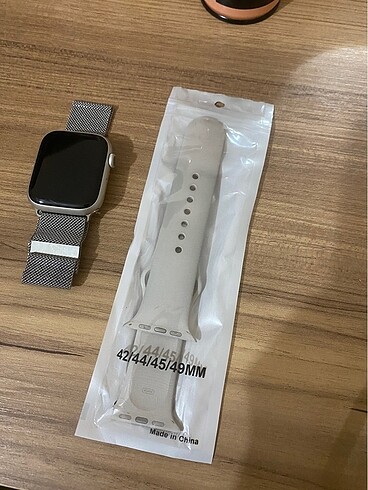 Apple Watch 8 series 45 mm