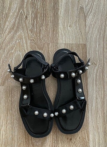 Zara sandalet