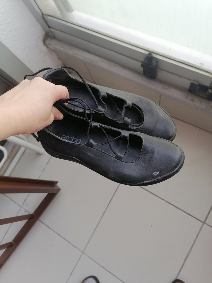 Siyah Deri Dolgu Top. Kemerli Kadın Ayakkabı arche marka 35 No - Görsel 4