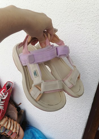 Zara Kız Çocuk Pastel Pembe Cırtlı sandalet - Görsel 4