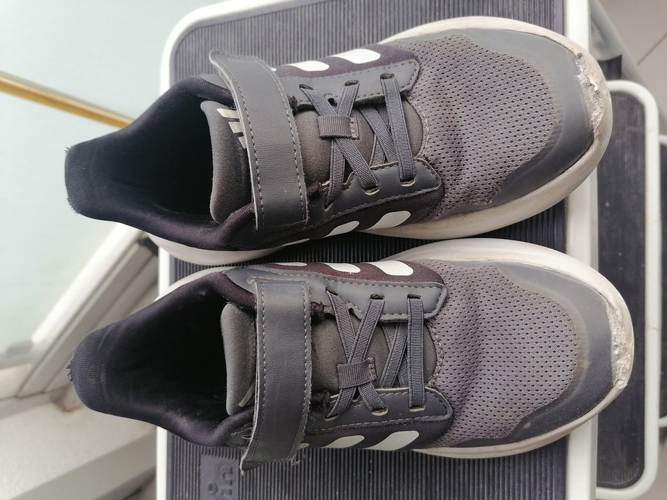 Gri Adidas unisex 35 Numara orginal spor ayakkabı - Görsel 3