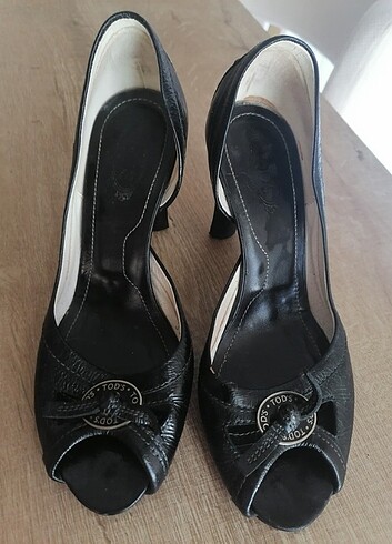 35 Beden Tod's siyah ayakkabı