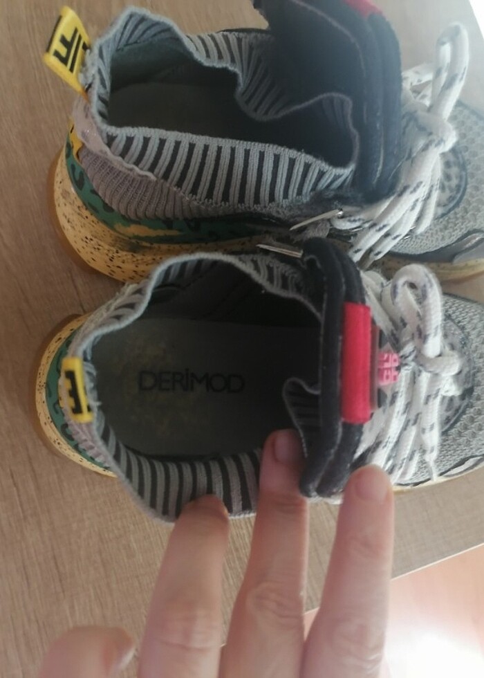 Derimod marka topuk boyu 7 cm renkli spor ayakkabı - Görsel 2