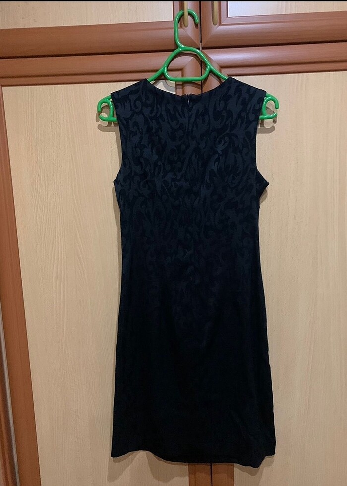 Siyah desenli elbise - Görsel 4