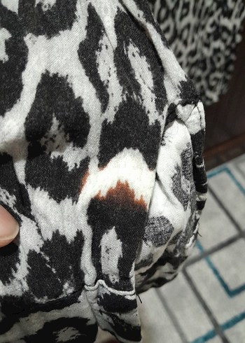 Leopar Desenli Gri Kadın Uzun Kollu Gömlek - Görsel 4