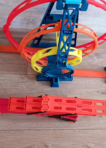 Hot Wheels Track Builder