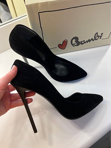 Bambi Siyah Süet Stiletto