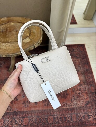 Calvin Klein Krem Çanta
