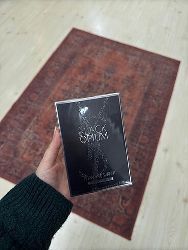 YVES SAINT LAURENT Black Opium Parfüm
