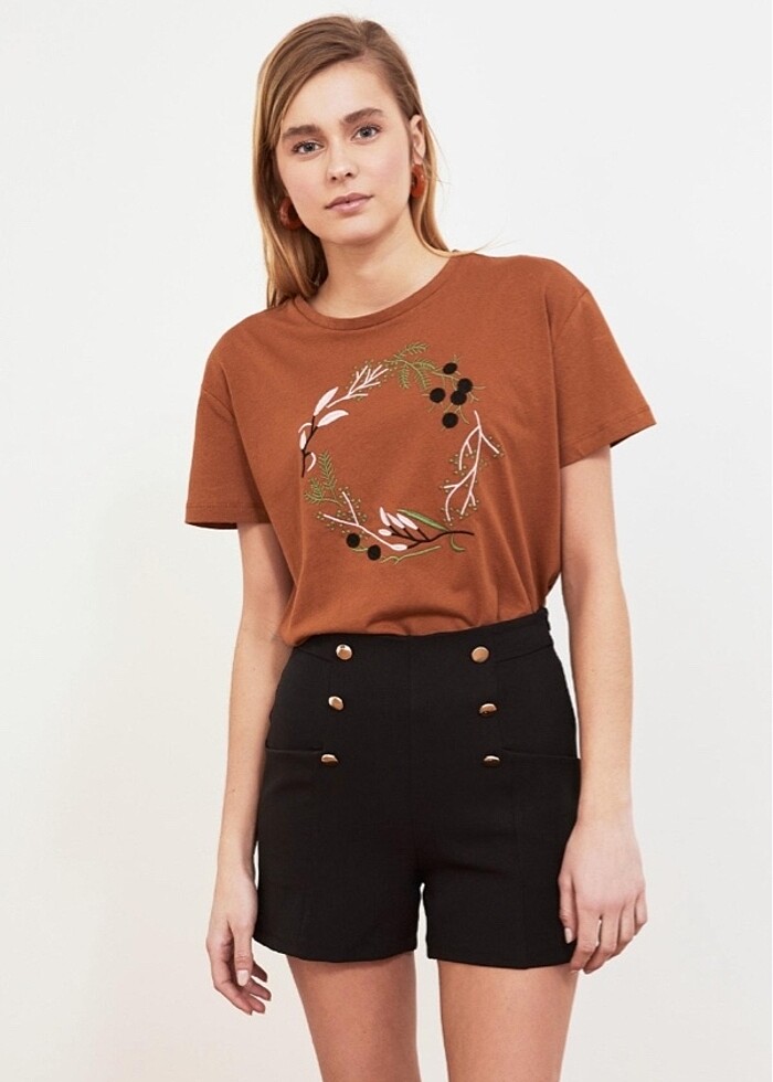 Trendyol gold dugmeli sort - Görsel 2