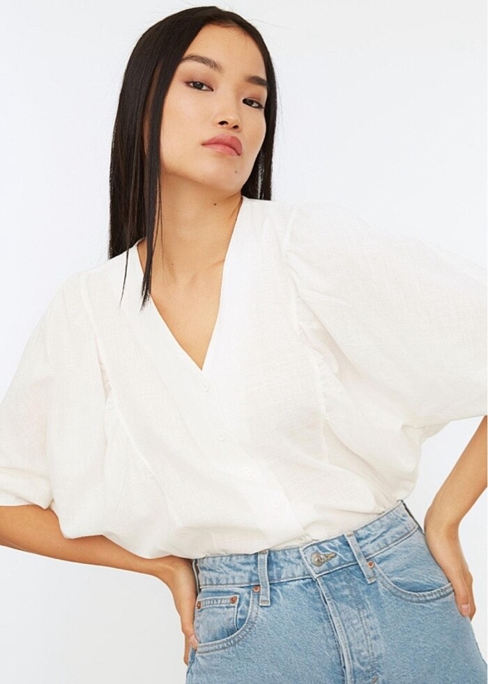 Trendyol beyaz yarasa kol dokuma gömlek - Görsel 2