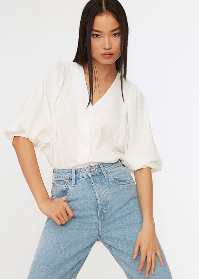 Trendyol beyaz yarasa kol dokuma gömlek - Görsel 4