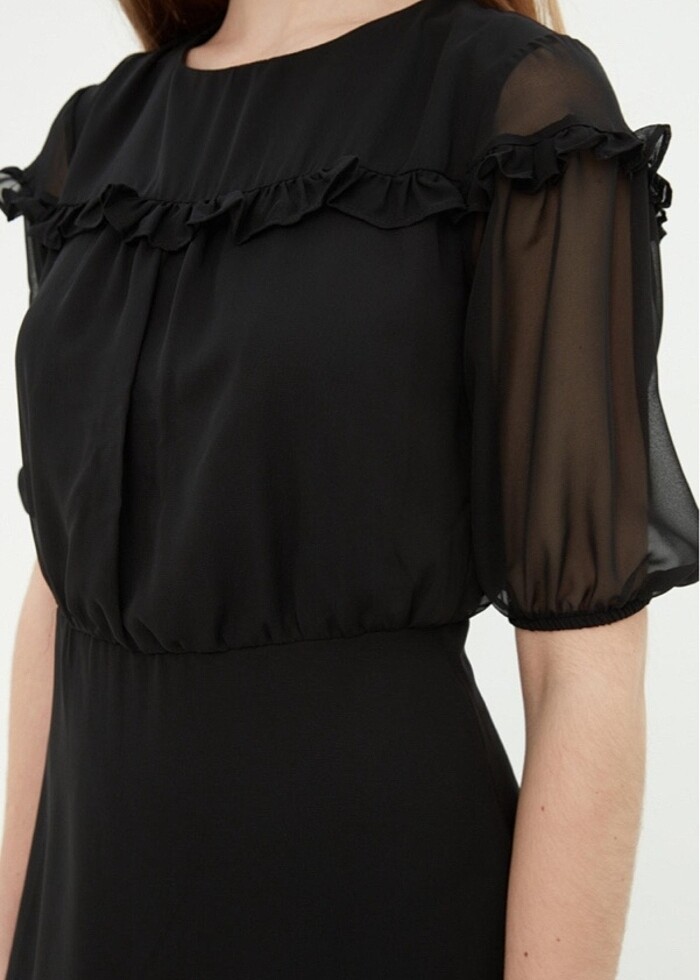 Siyah firfir detayli elbise - Görsel 3