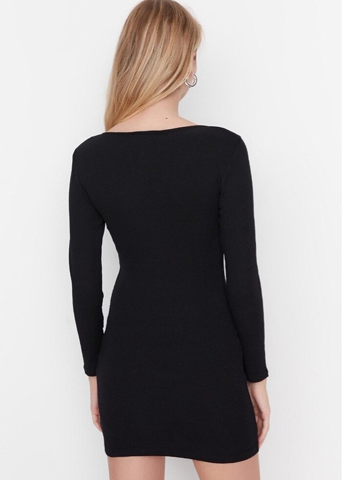 Trendyol siyah cut out detayli örme elbise - Görsel 3