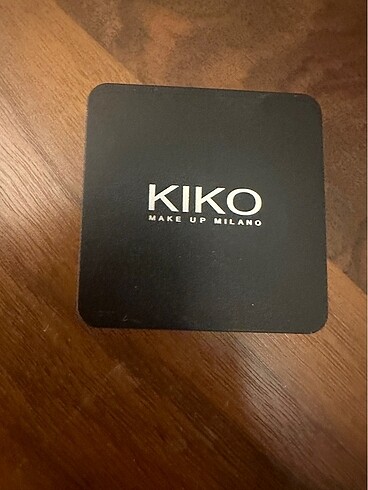 Kiko Kiko waterfull eye shadows 03 numara