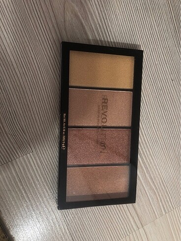 Revolutıon bronzer paleti